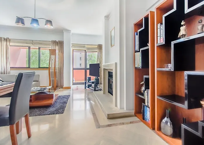 Place & Beyond Apartment