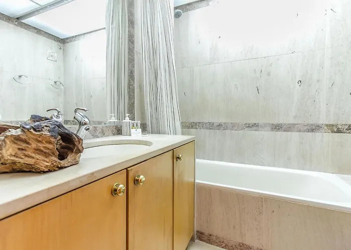 Place & Beyond Apartment *