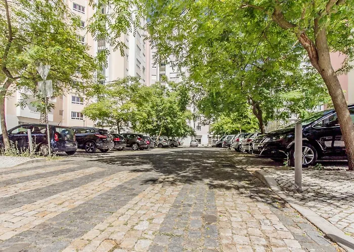 Place & Beyond Apartment *